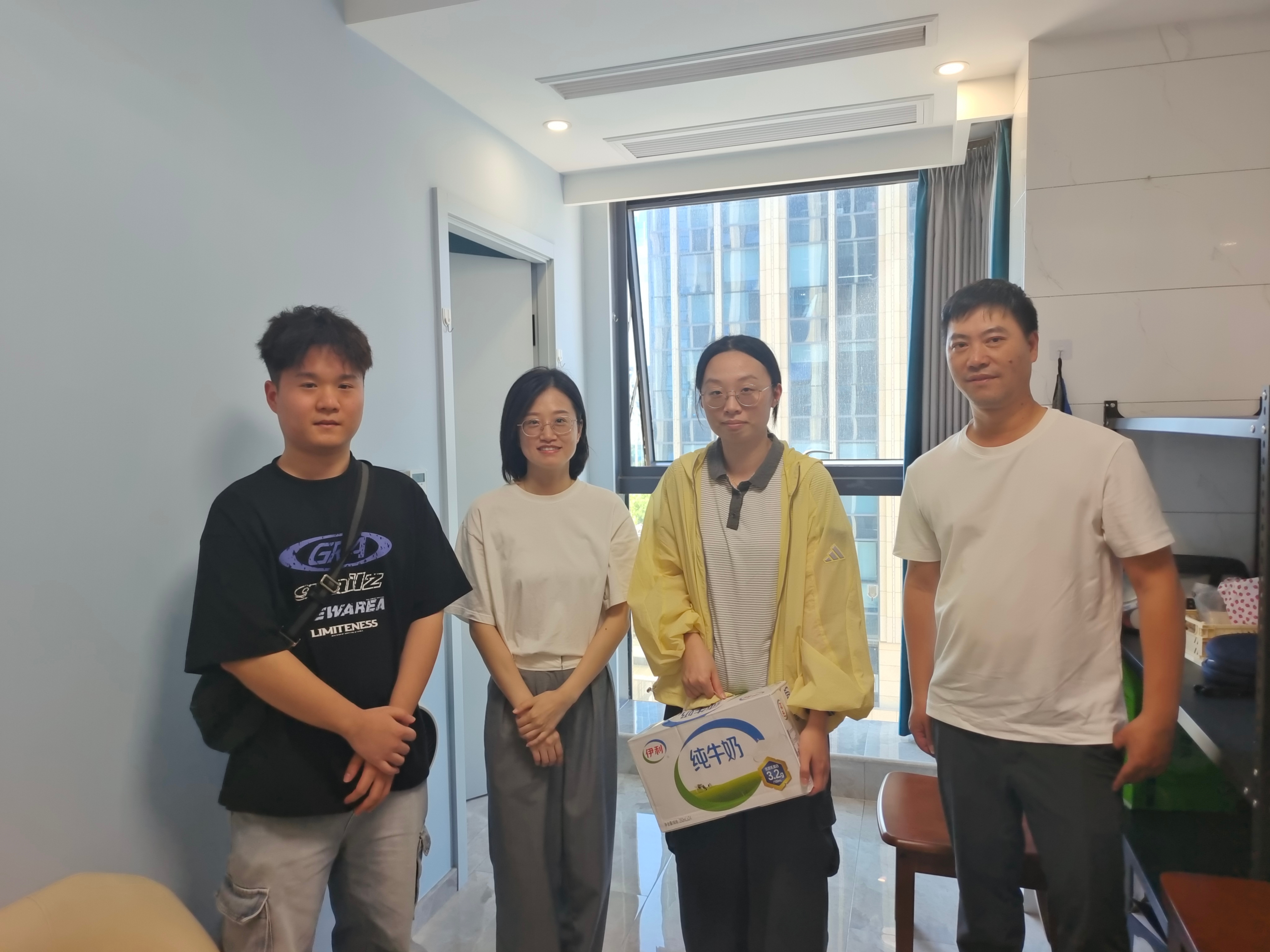 眷注入“宿”暖人心 状元岙公司向导走访慰问新入职大学生